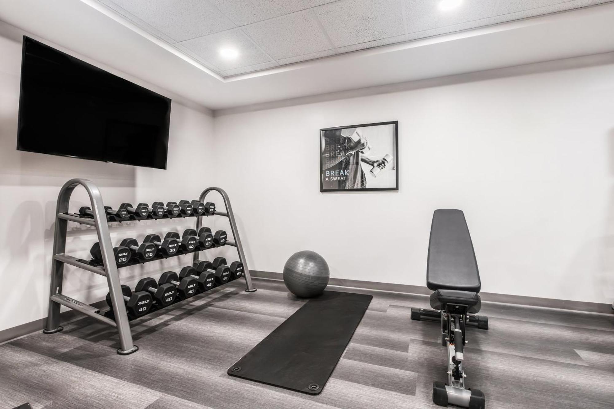 Staybridge Suites - Dawson Creek By Ihg Zewnętrze zdjęcie