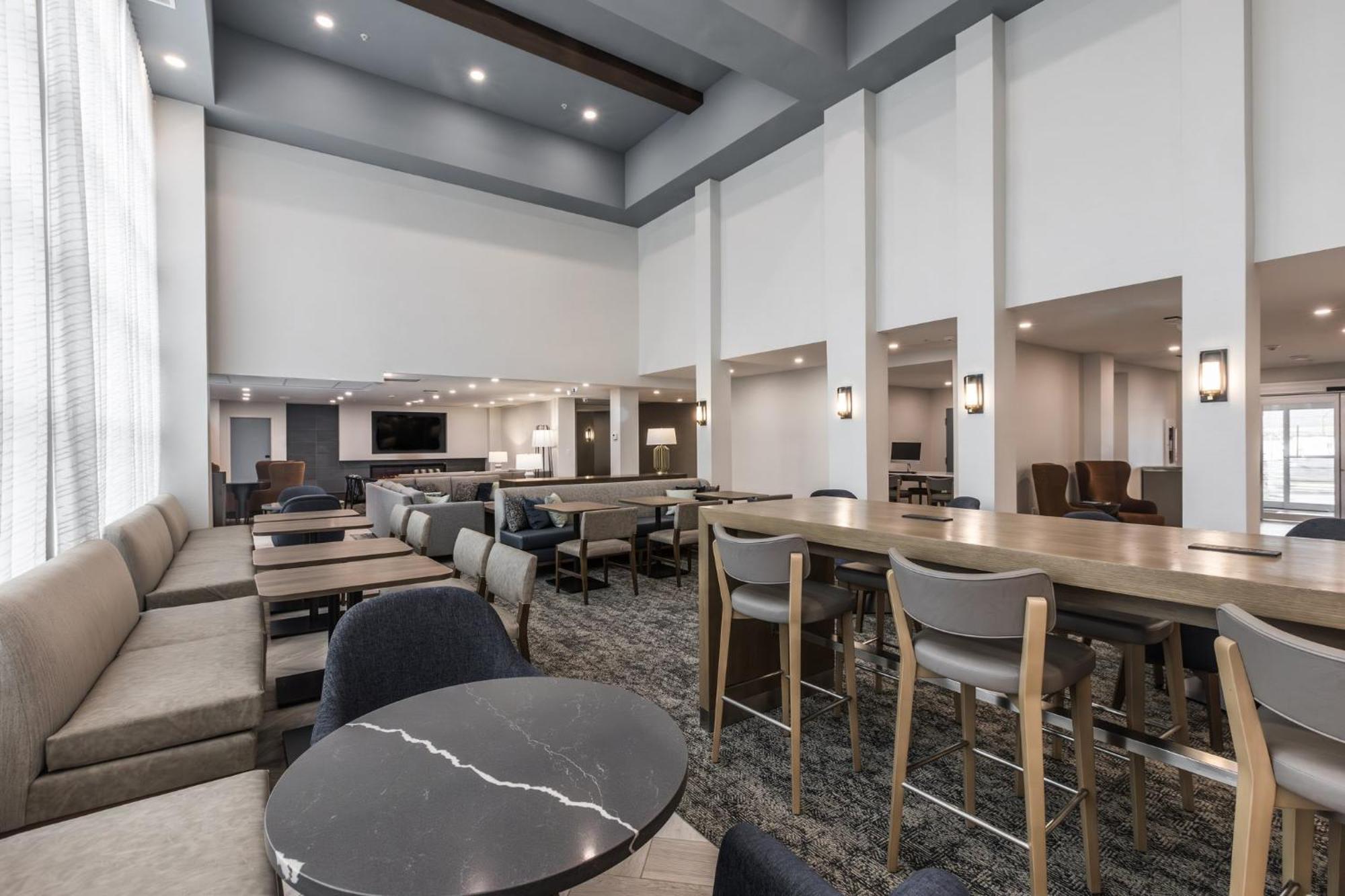 Staybridge Suites - Dawson Creek By Ihg Zewnętrze zdjęcie