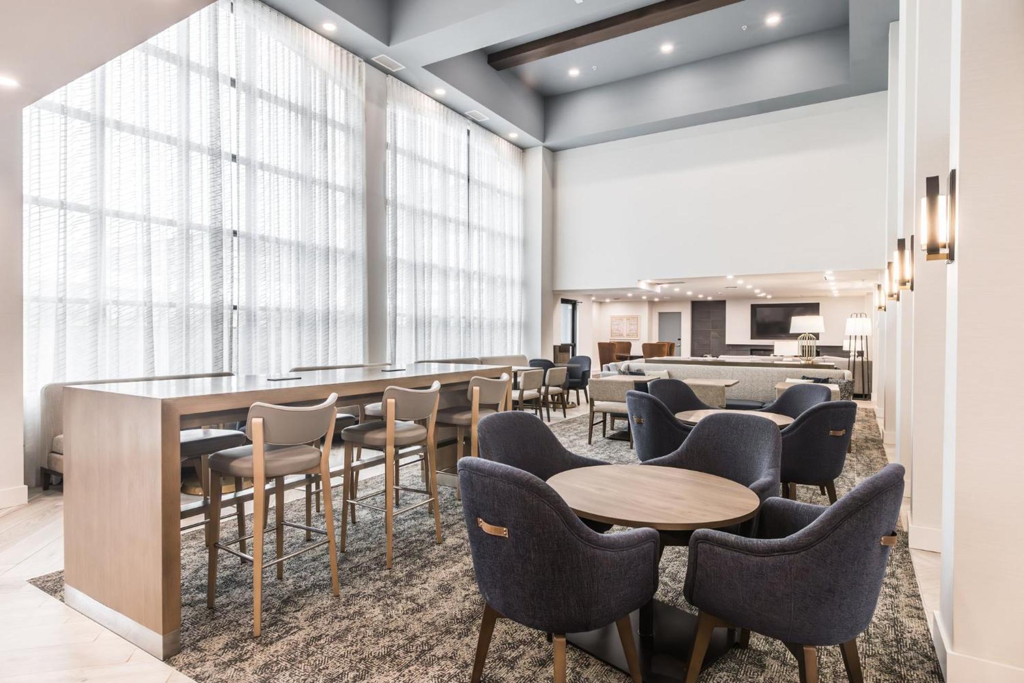 Staybridge Suites - Dawson Creek By Ihg Zewnętrze zdjęcie