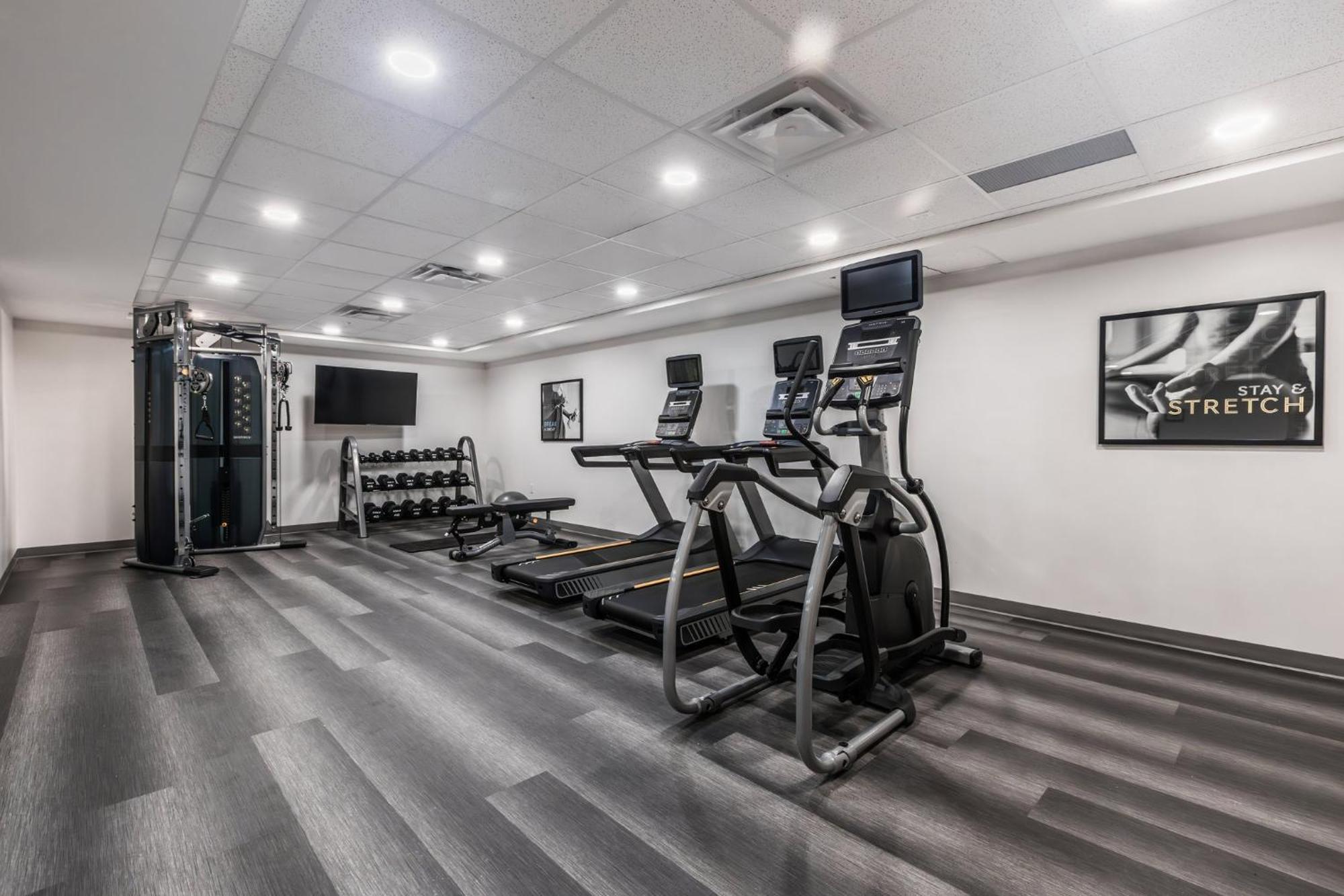 Staybridge Suites - Dawson Creek By Ihg Zewnętrze zdjęcie