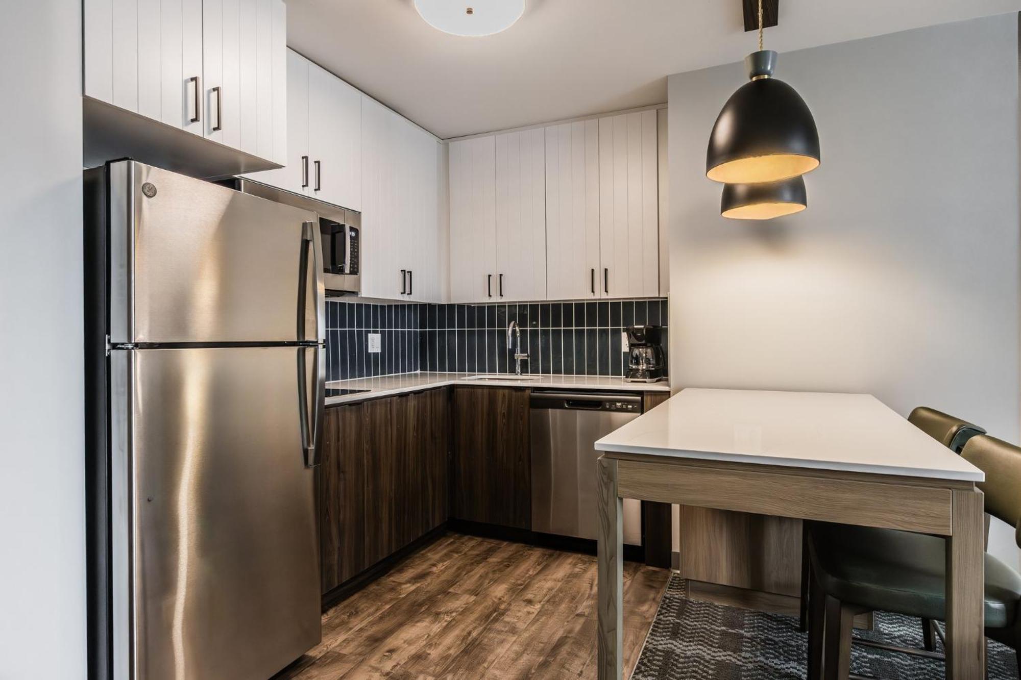 Staybridge Suites - Dawson Creek By Ihg Zewnętrze zdjęcie