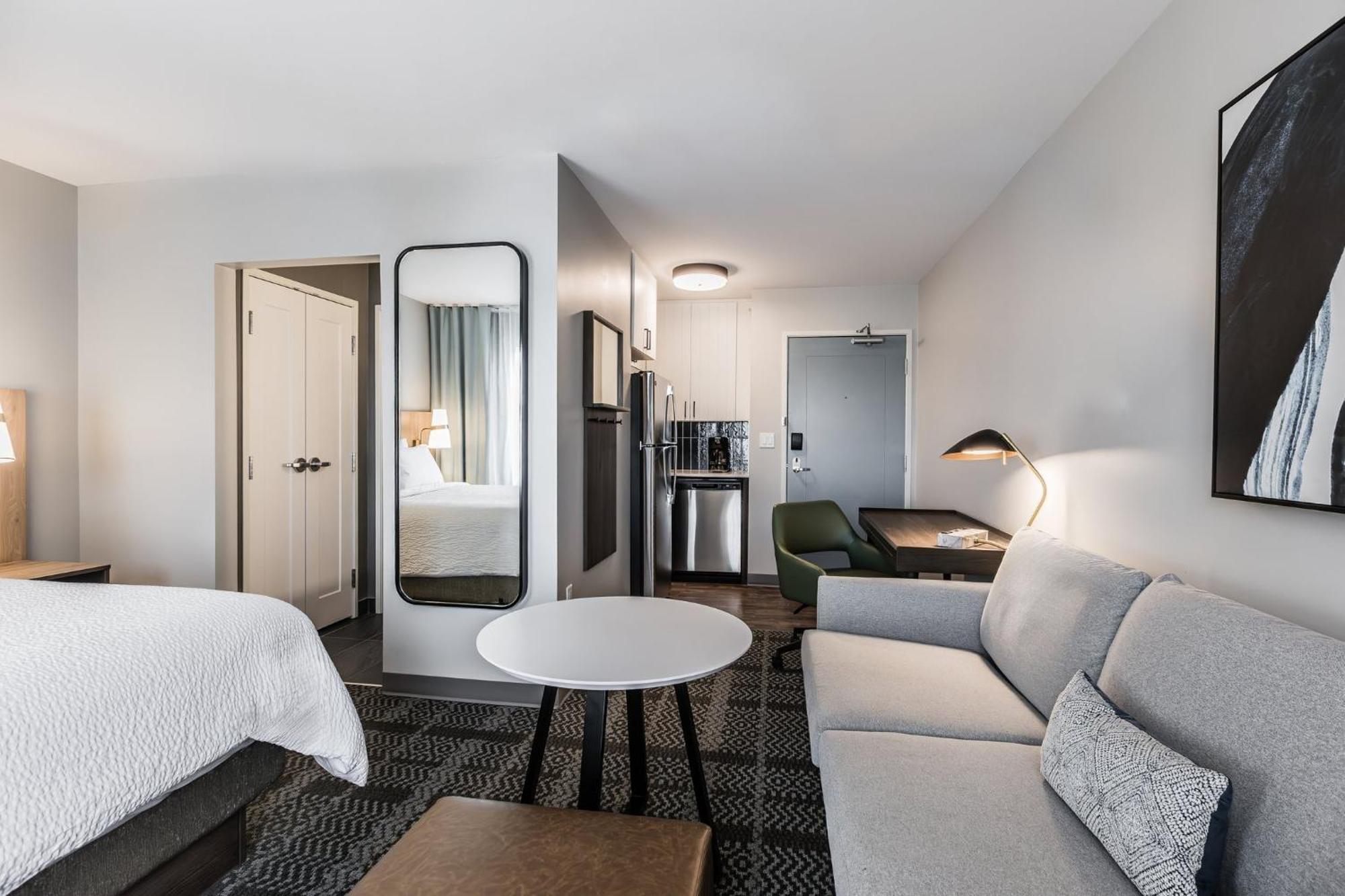 Staybridge Suites - Dawson Creek By Ihg Zewnętrze zdjęcie